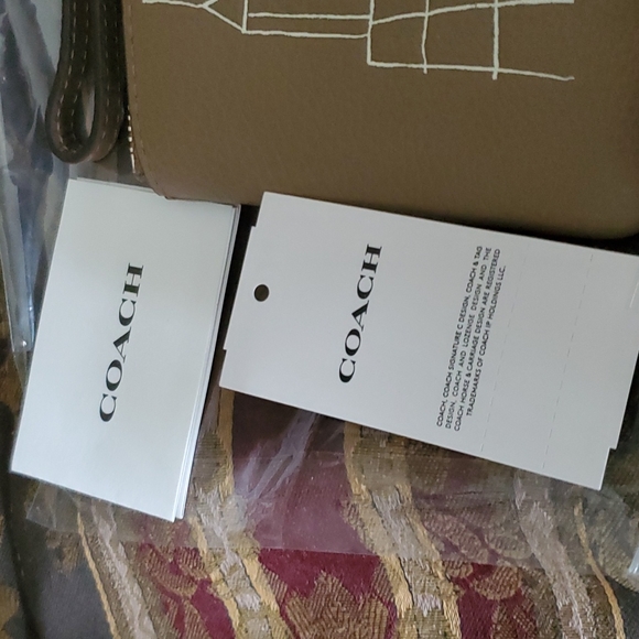 Coach / keith Basquiat collaboration new wristlet fab artist - Picture 4 of 7